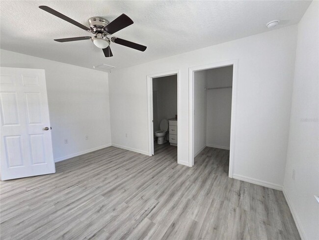 Building Photo - 1781 NE 6th Ave