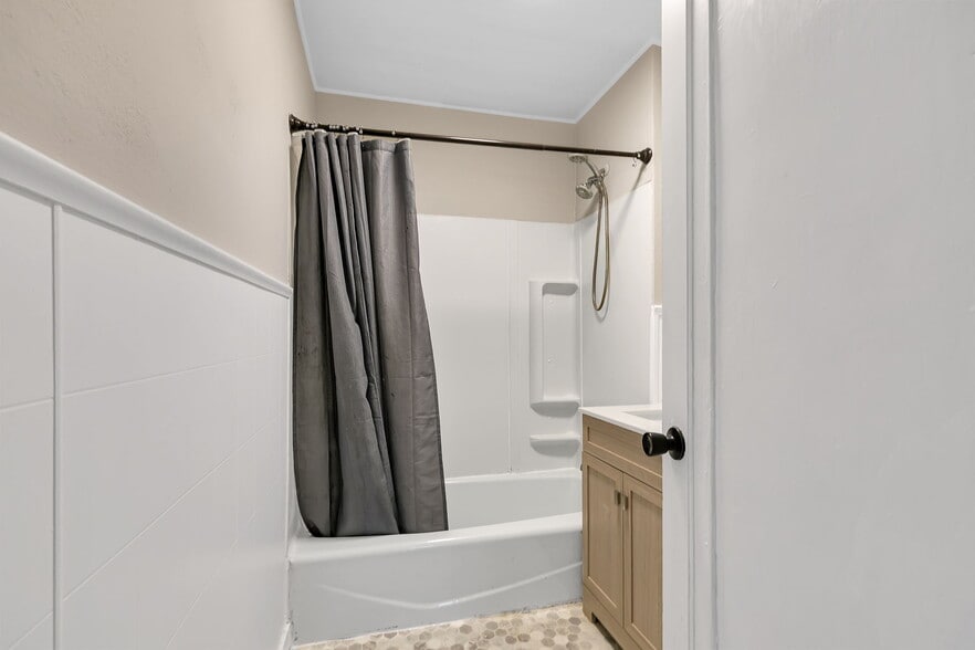 Building Photo - 355 Central Ave N