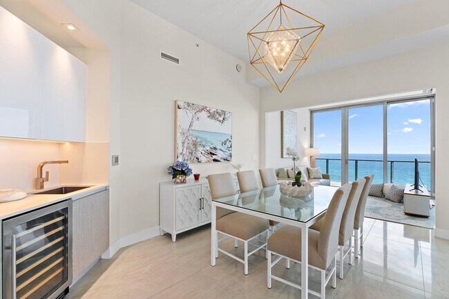 Building Photo - 3100 N Ocean Dr