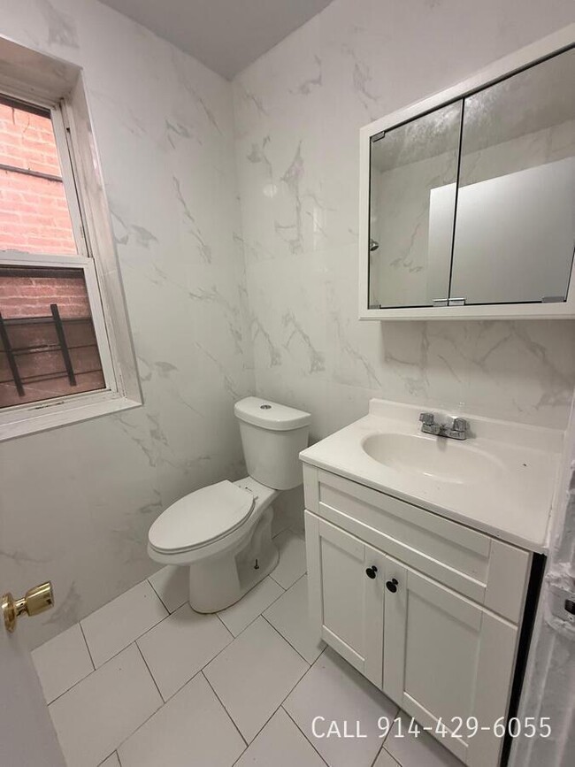 Building Photo - 160 Palisade Ave