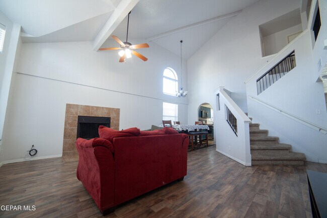 Building Photo - 13260 Emerald Creek Dr