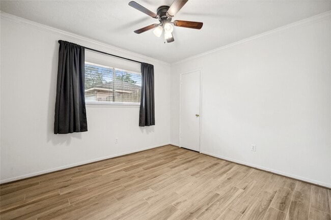 Building Photo - 2159 River Village Dr