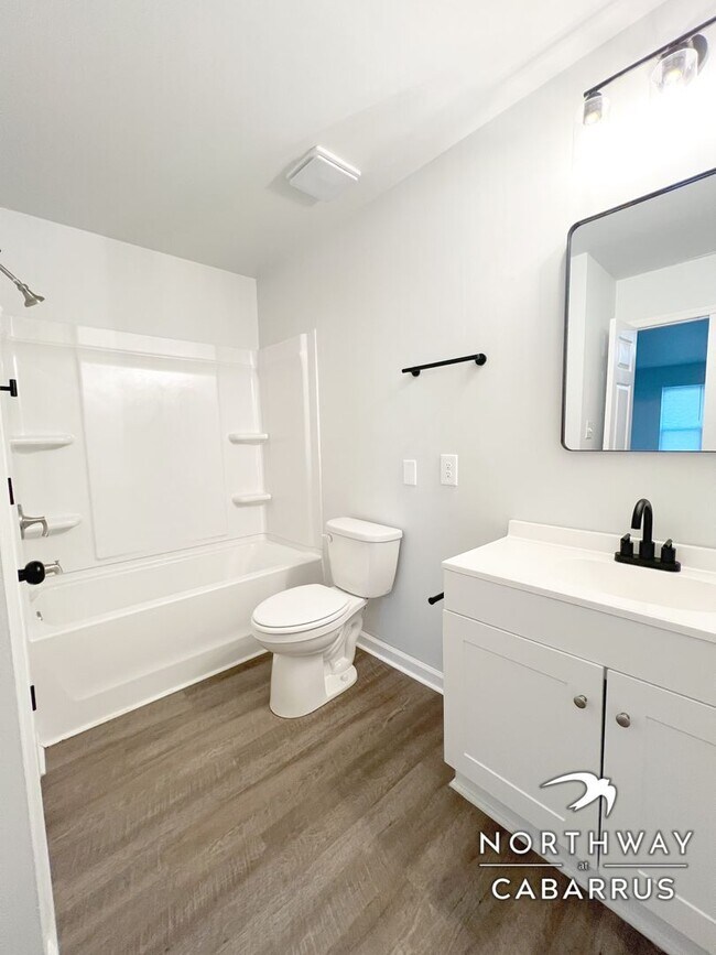 Building Photo - Newly Updated 1bd/1ba Available in Concord