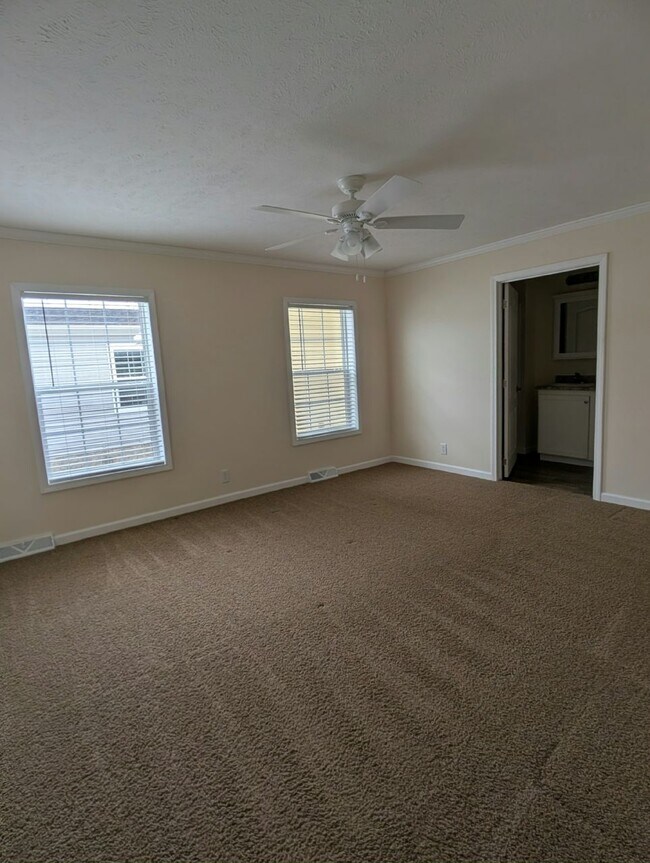Building Photo - 52520 Chestnut Ct