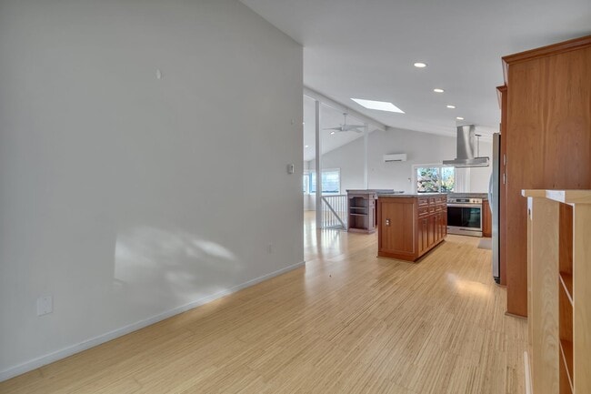 Building Photo - Stunning Sound & Olympic Mountain View Home in North Admiral