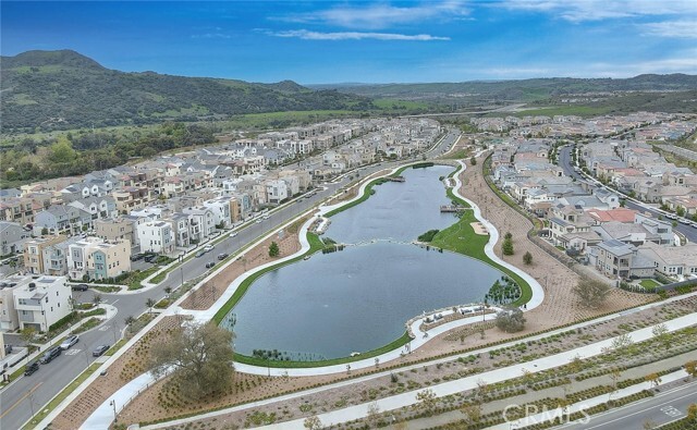 Building Photo - 6 Crown Point Dr