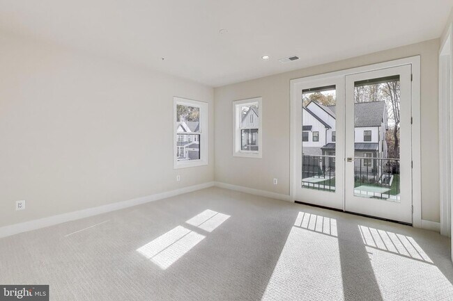 Building Photo - 6921 Renita Ln