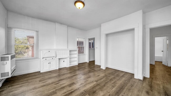 Building Photo - 634 Cedar
