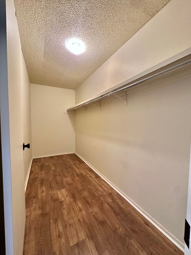 Building Photo - COMING DECEMBER 2025- 2 Bedroom 1.5 Bathroom Condo + Clubhouse/Pool/River Access