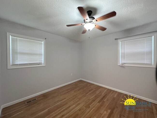 Building Photo - Beautiful 3 Bedroom Home in Fort Walton Beach!