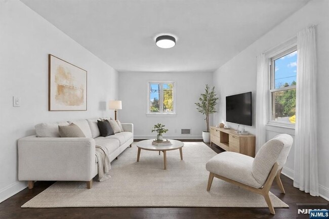 Building Photo - 514-518 Lafayette Avenue Unit