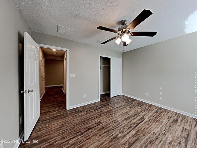 Building Photo - 12667 Sheffield Walk Ln
