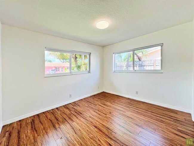 Building Photo - 3318 NW 68th Ct