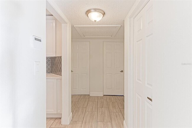 Building Photo - 350 N Phelps Ave