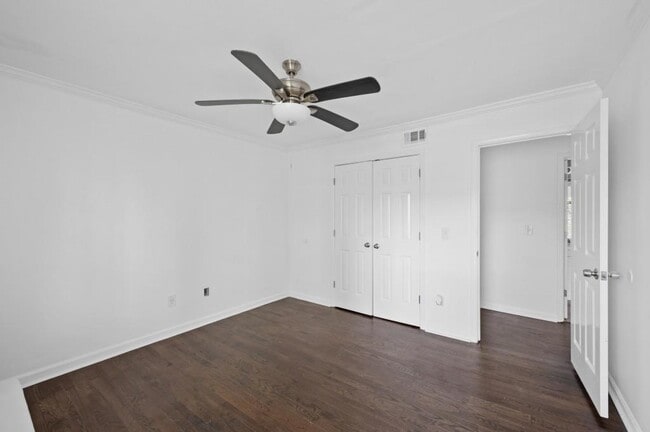 Building Photo - 1744 Woodcliff Pl NE