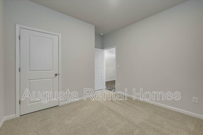 Building Photo - 1253 Birch Cir