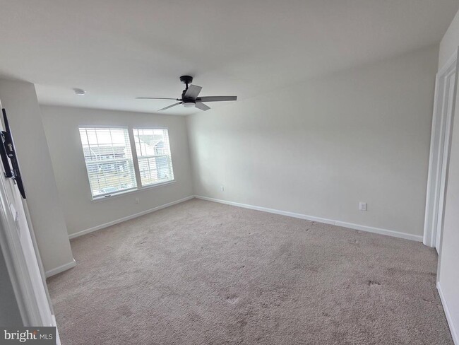 Building Photo - 40 Nelsons Wy