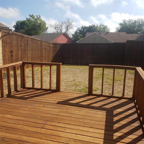 Building Photo - 504 Scarlet Oak Dr