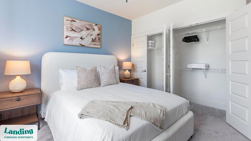 Building Photo - 404 W 26th St