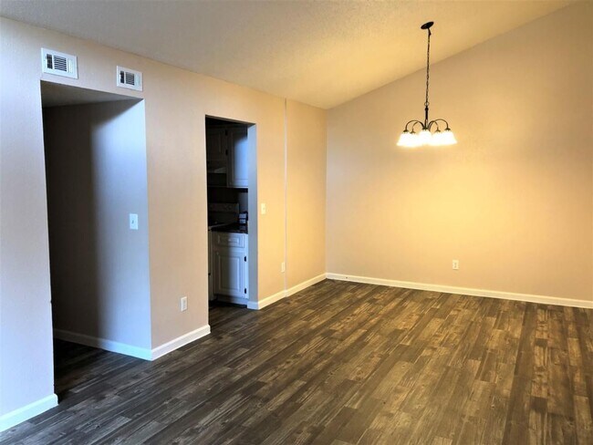 Interior Photo - Radcliff Court Apartments