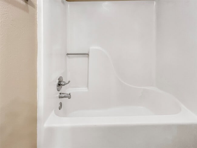 Building Photo - 1111 Baker Dr