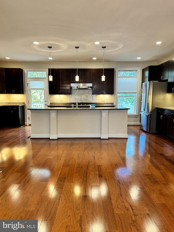 Building Photo - 2959 Chesham St