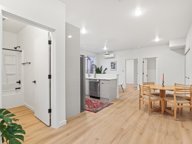 Building Photo - 50M - Jessup St