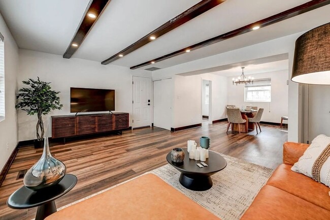 Building Photo - 4014 Linkwood Rd