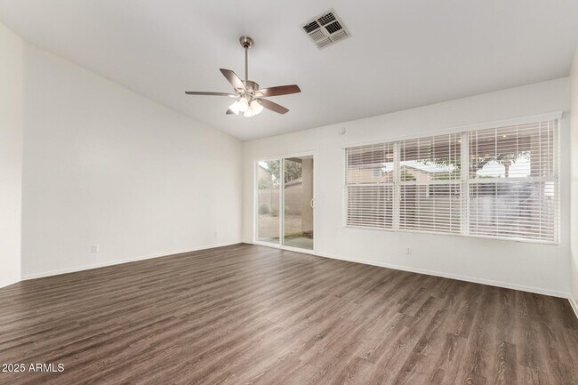 Building Photo - 1314 S Larkspur St