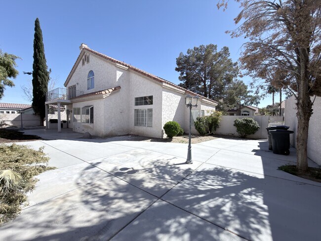 Building Photo - 7620 Marluna Ct