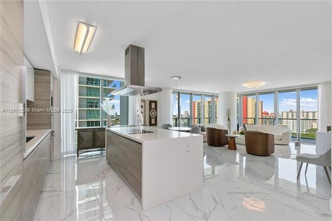 Building Photo - 300 Sunny Isles Blvd