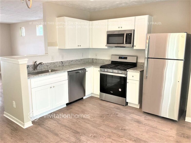 Building Photo - 175 Oak Grove Pl