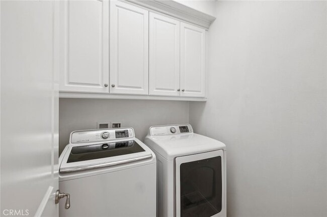 Building Photo - 70 Lupari