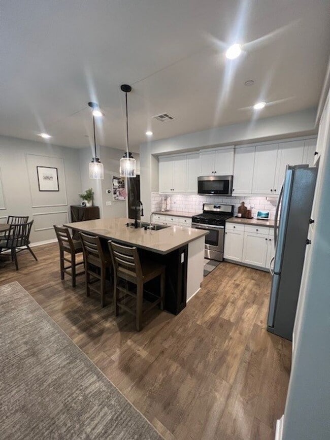 Building Photo - Coastal living in Bayside landing - 2 stor...