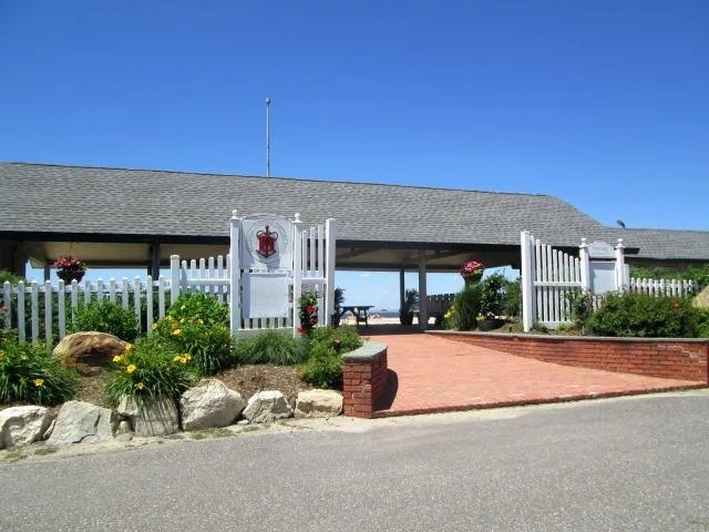 Building Photo - 14 Bay Dr E
