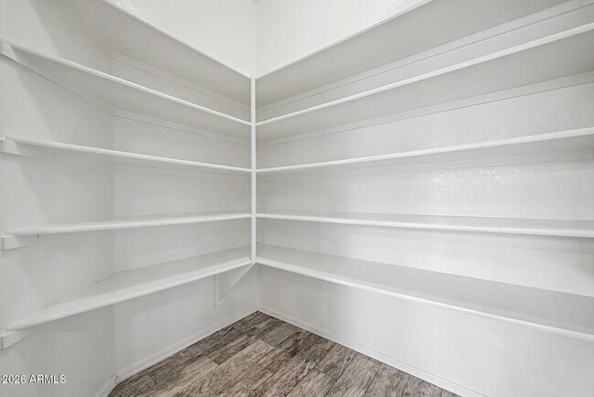 Building Photo - 3983 S Crosscreek Dr
