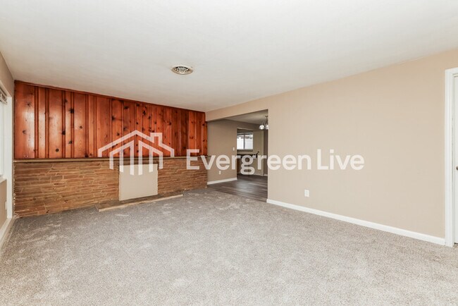 Building Photo - Coming Soon!