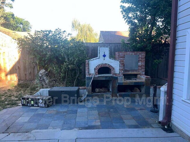 Building Photo - 3154 53rd St