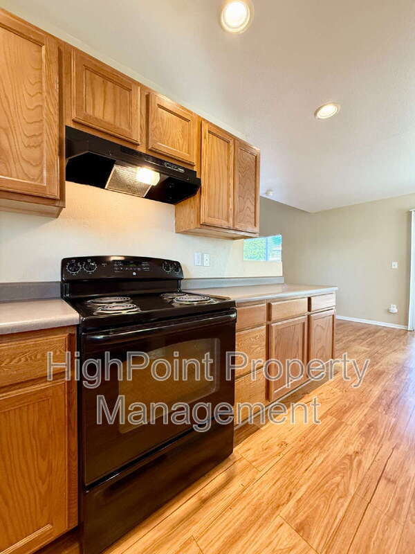 Building Photo - 5187 Pelican St
