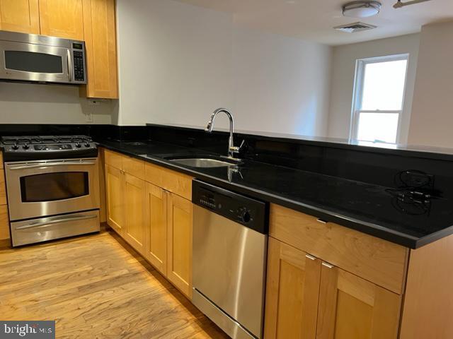 Building Photo - 1615 Walnut St