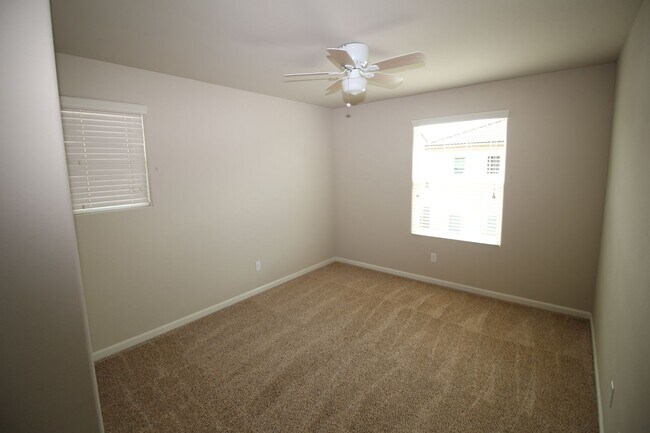 Building Photo - Cute Home in Fresno!