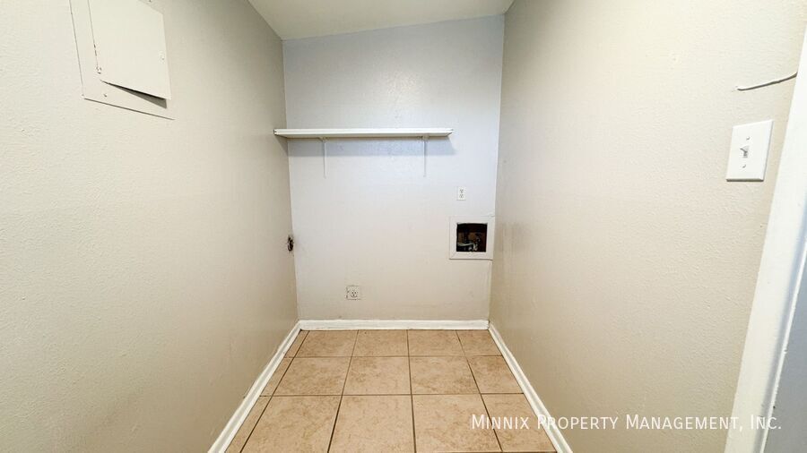 Building Photo - 4616 52nd St