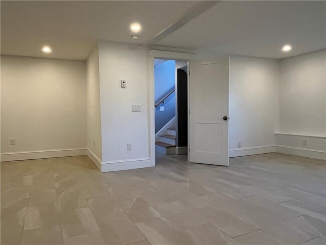 Building Photo - 45 Trout Dr