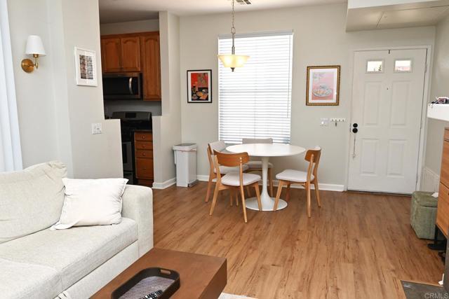 Building Photo - 10880 Sabre Hill Dr