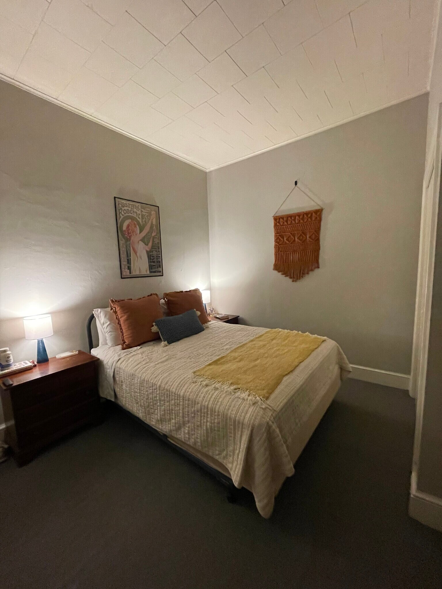 bedroom 2 - 137 E Lemon St