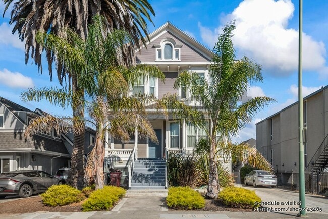 Primary Photo - 1128 Adeline St