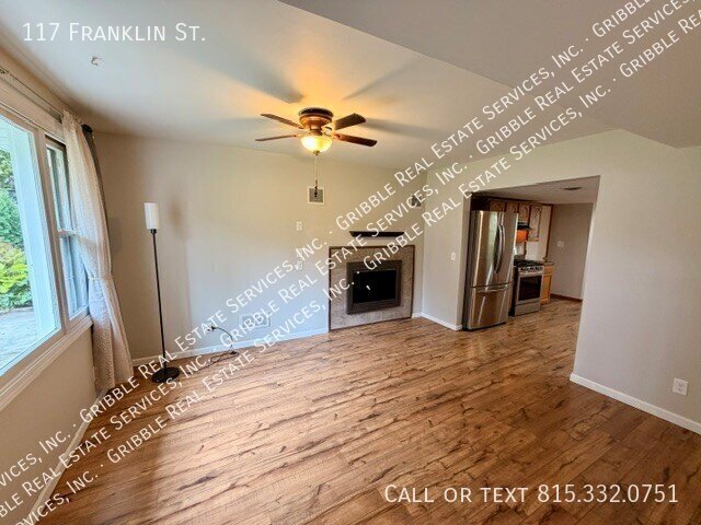 Building Photo - 117 Franklin St
