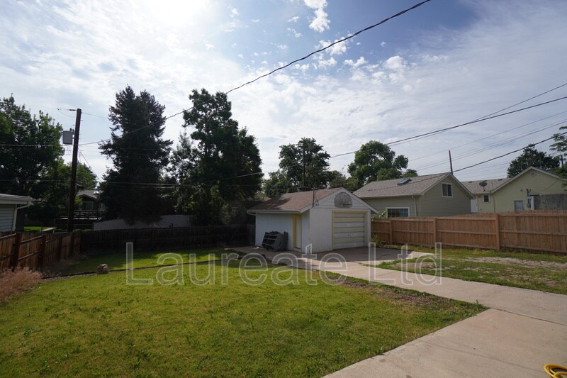 Building Photo - 4580 S Fox St