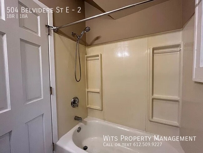 Building Photo - 504 Belvidere St E