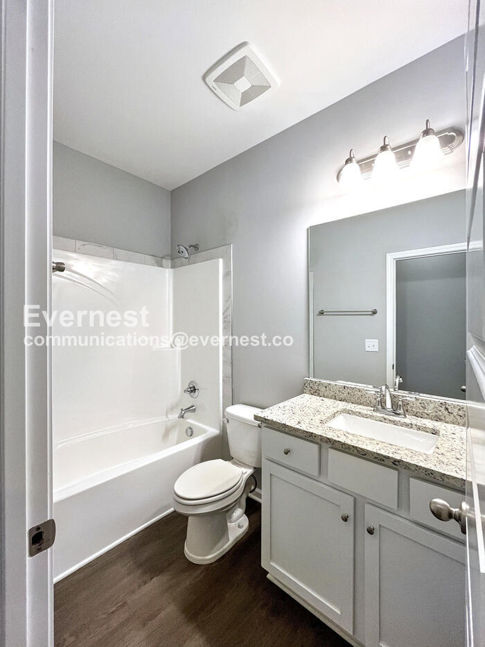 Building Photo - 1016 Echo Rdg Rd